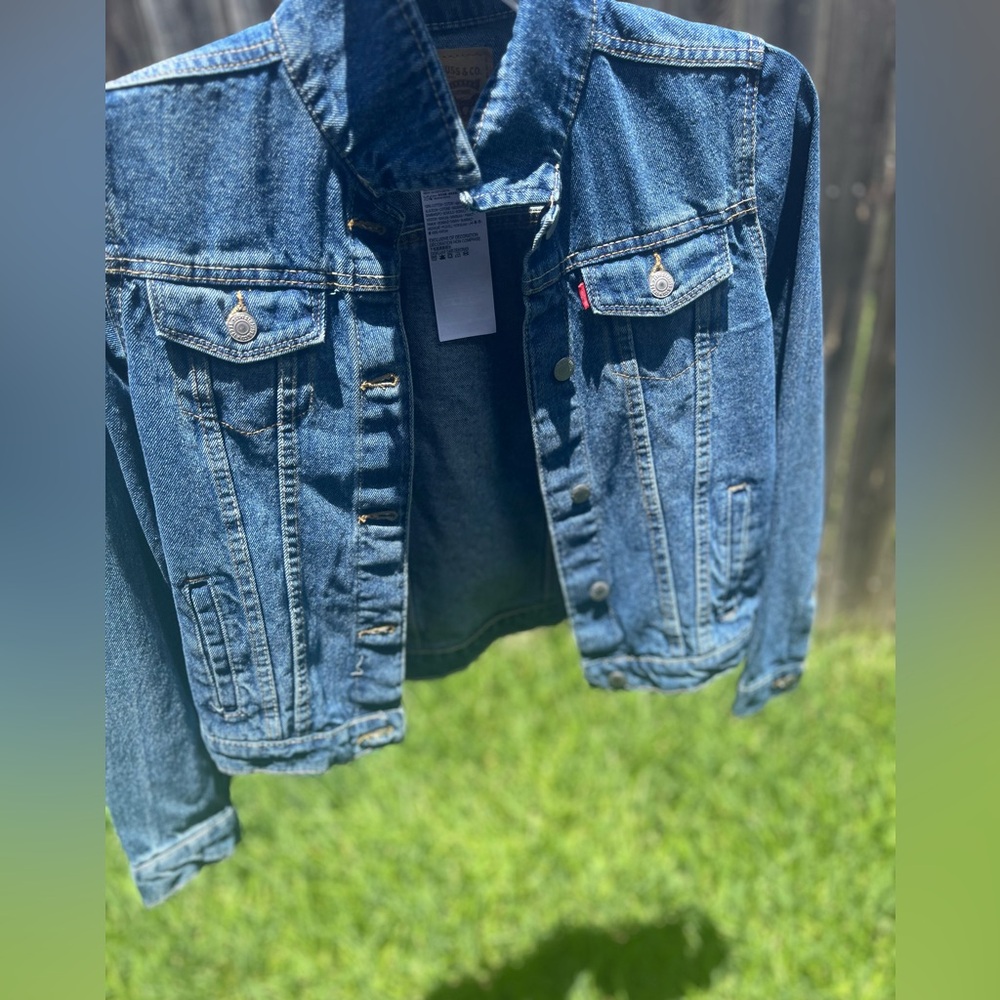 denim levi’s jacket